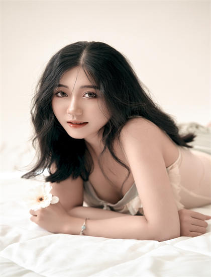 深度探索：《破天荒2004》的艺术魅力与文化价值——一次全面的艺术分析